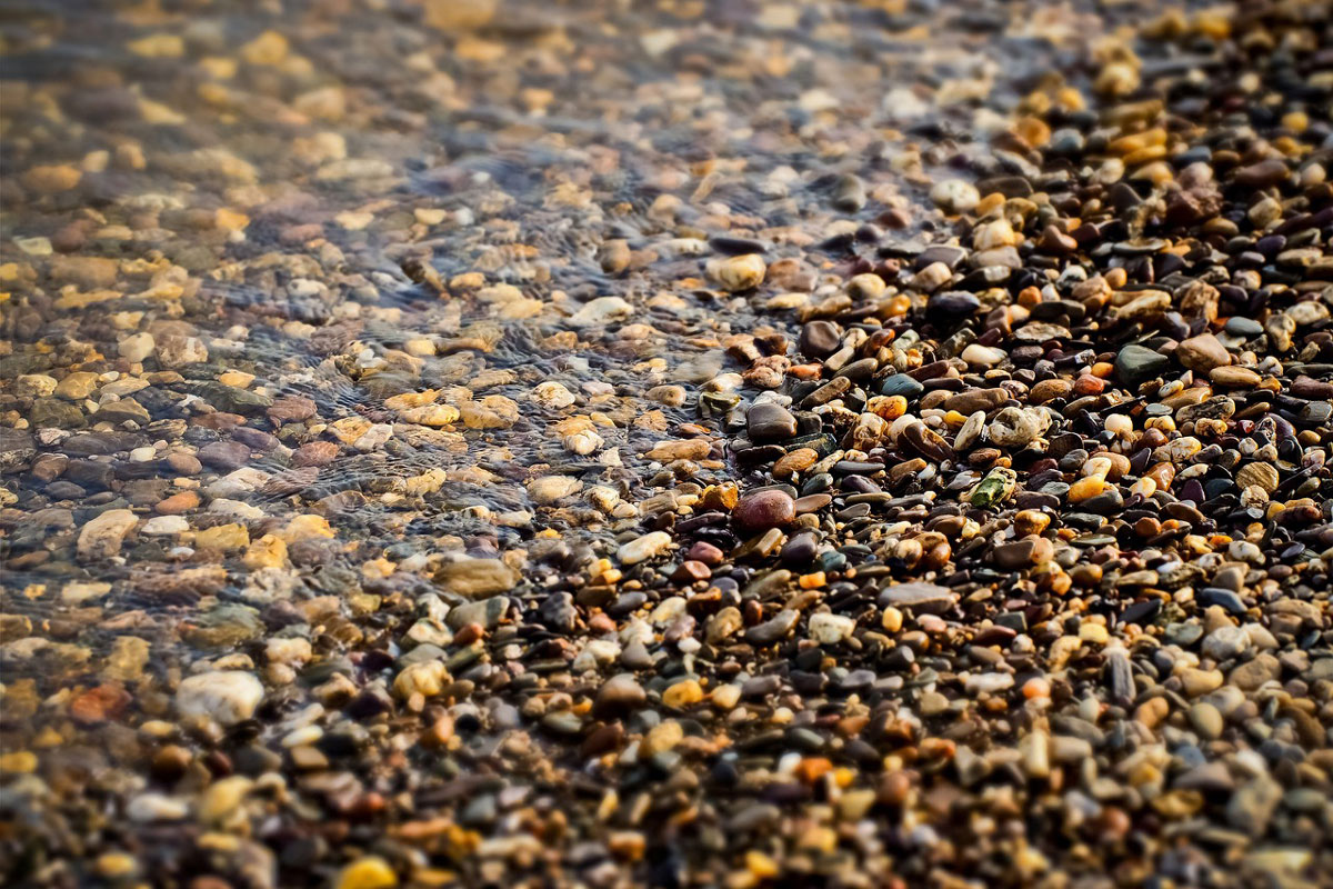 Kiesschicht am abgedichteten Boden, Foto: Pixabay