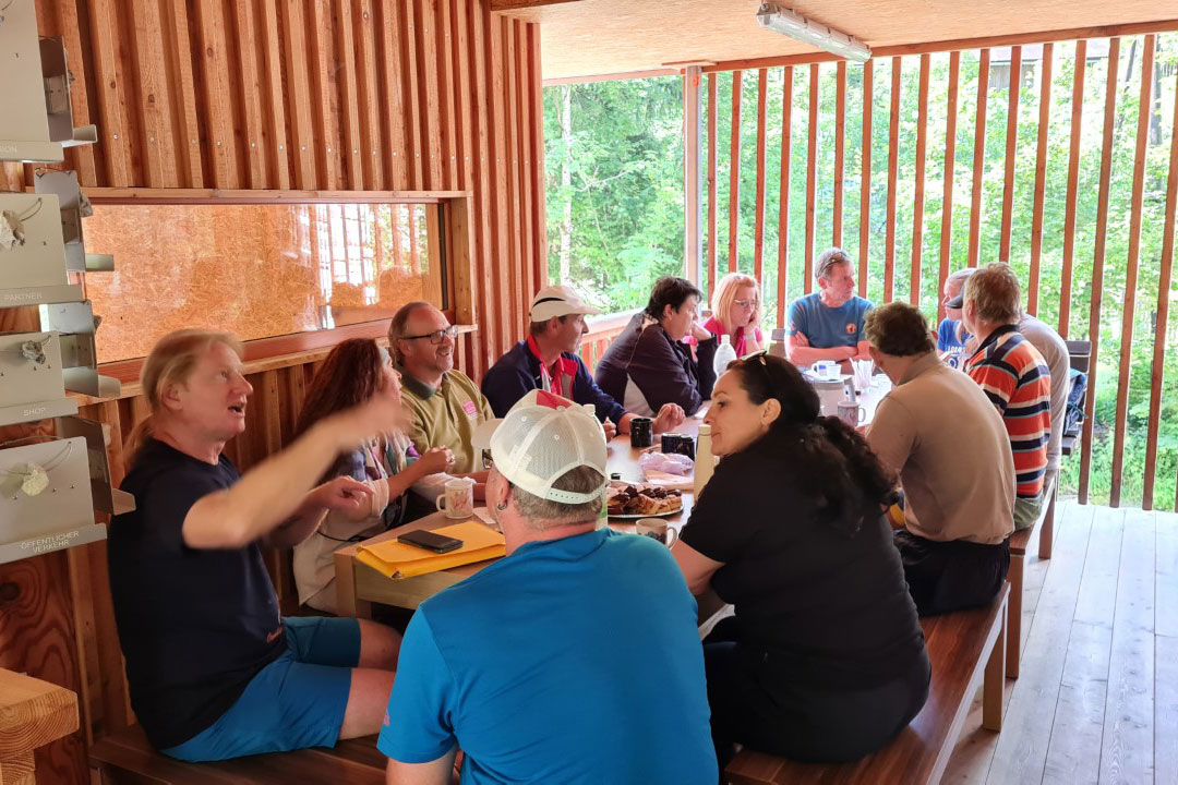 Gemeinsames Frühstück der Teilnehmenden des LERN-Gangs (Foto: Elke Kerschbaumer)